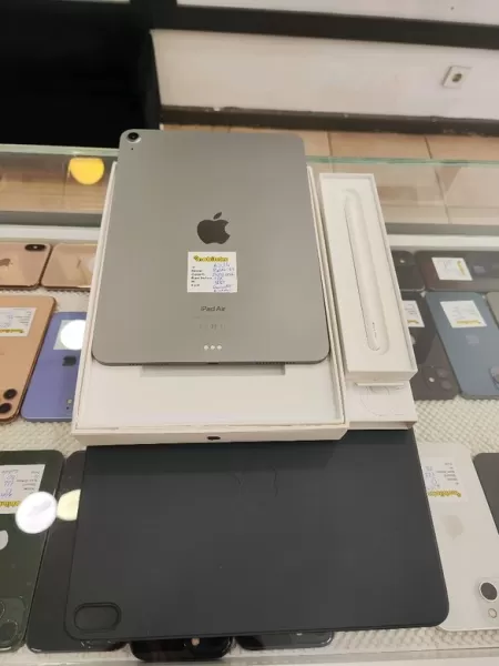 Apple iPad Air M2 128GB Gri - Kutu & Kılıf Hediyeli Görseli - 1
