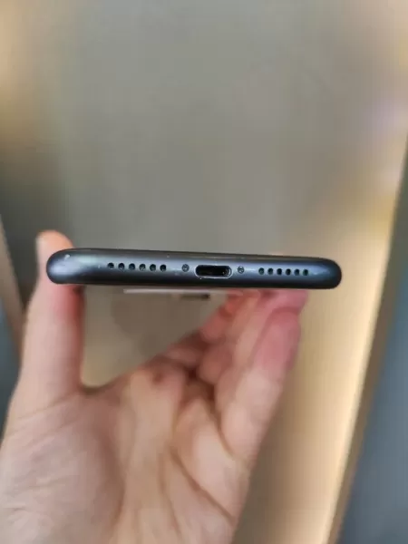 iPhone 11 128 GB 100 Pil Görseli - 5