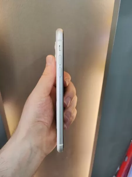 Sorunsuz iPhone 11 64 GB Görseli - 4