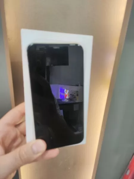 Apple iPhone 11 64 GB - Uygun Fiyat - Tek Sezon Görseli - 2