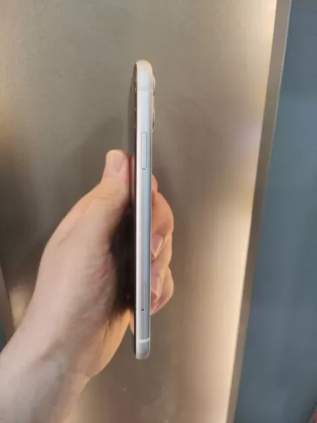 Apple iPhone 11 64 GB - Uygun Fiyat - Tek Sezon Görseli - 3