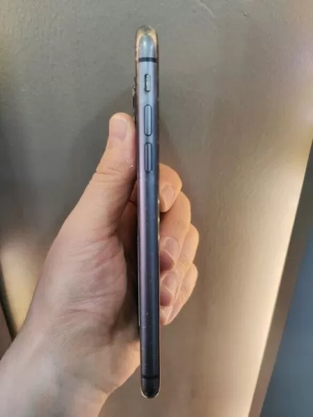 Temiz iPhone 11 64 GB Siyah Görseli - 4
