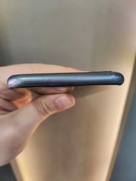 Temiz iPhone 11 64 GB Siyah Görseli - 6