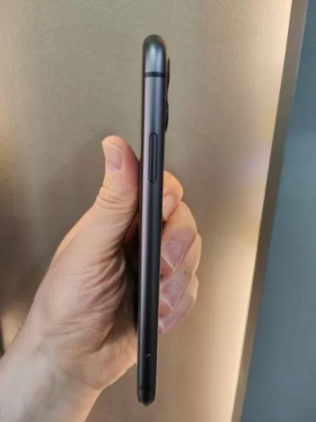 iPhone 11 64 GB - İkinci El Telefon Görseli - 3