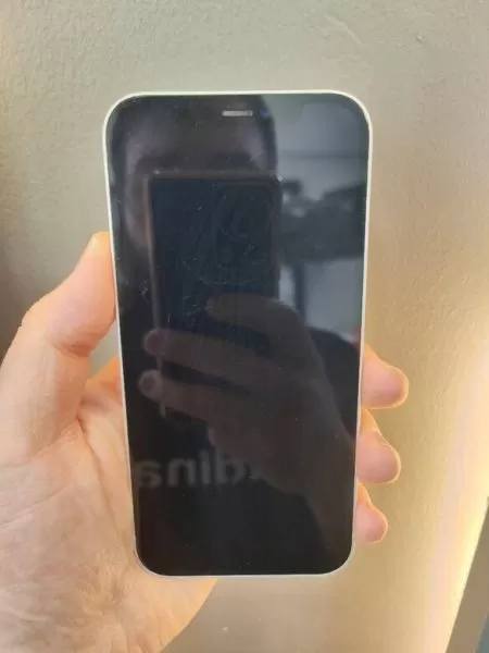 Apple iPhone 12 64 GB Beyaz - İkinci El Görseli - 2