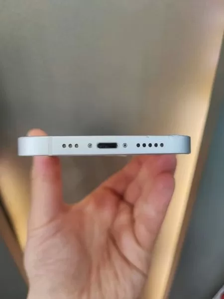 Apple iPhone 12 64 GB Beyaz - İkinci El Görseli - 5