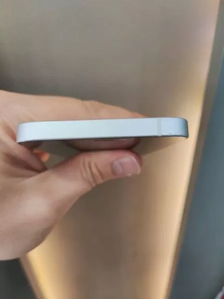 Apple iPhone 12 64 GB Beyaz - İkinci El Görseli - 6
