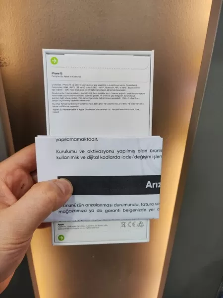 iPhone 15 128 GB Kutulu Faturalı Görseli - 2