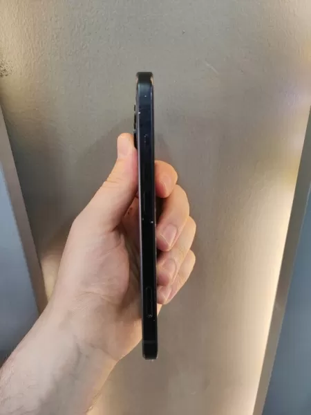 Apple iPhone 15 128 GB - İkinci El Görseli - 4