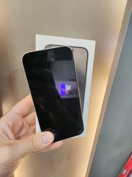 Kutulu İkinci El iPhone 15 Pro 128 GB - Natürel Titanyum Görseli - 2