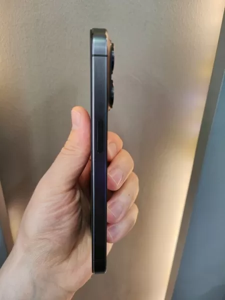İkinci El Apple iPhone 15 Pro 128 GB Görseli - 3
