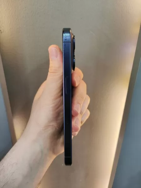 Apple iPhone 15 Pro 256 GB Mavi Görseli - 3