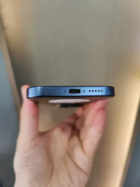 Apple iPhone 15 Pro 256 GB Mavi Görseli - 5