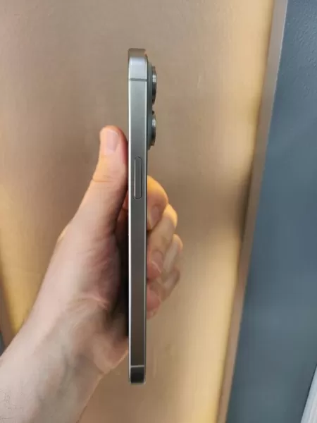 Sorunsuz Full Orijinal iPhone 15 Pro Max 256 GB Görseli - 3