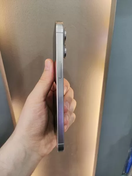 Sorunsuz İkinci El iPhone 15 Pro Max 256 GB Görseli - 3