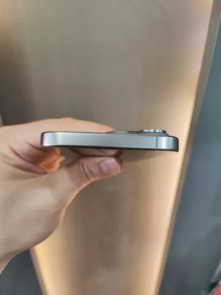 Kullanışlı ve Temiz İkinci El iPhone 15 Pro Max 256 GB Görseli - 6