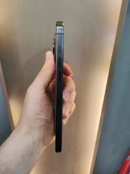 iPhone 15 Pro Max 256 GB Görseli - 4