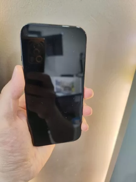 İkinci El Apple iPhone 16 128 GB Siyah Görseli - 2