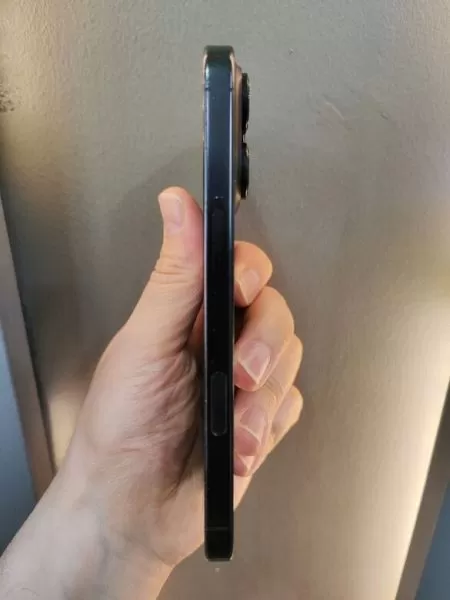 İkinci El iPhone 16 Pro 128 GB Siyah Görseli - 3