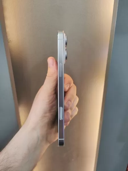 İkinci El Apple iPhone 16 Pro Max 256 GB Görseli - 3