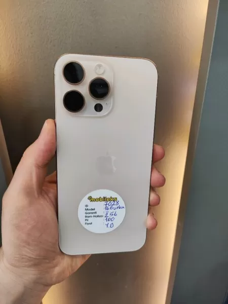 Apple iPhone 16 Pro Max 256 GB Çöl Titanyum - İkinci El
