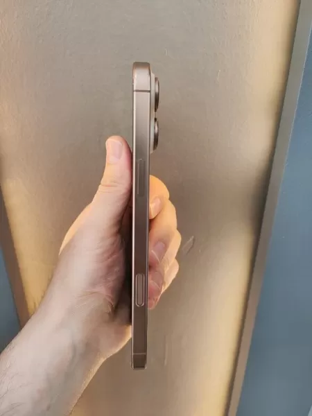 iPhone 16 Pro Max 256 GB 91 Pil Görseli - 3