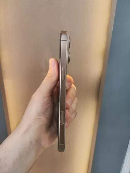 İkinci El Apple iPhone 16 Pro Max 256 GB Çöl Titanyum Görseli - 3