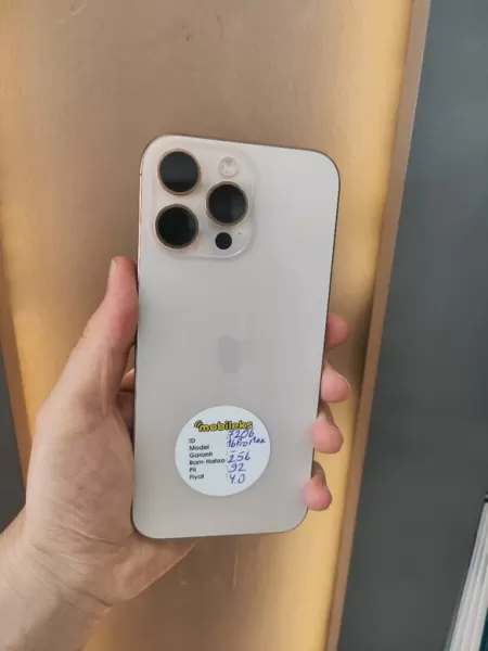 İkinci El Apple iPhone 16 Pro Max 256 GB Çöl Titanyum - İkinci El