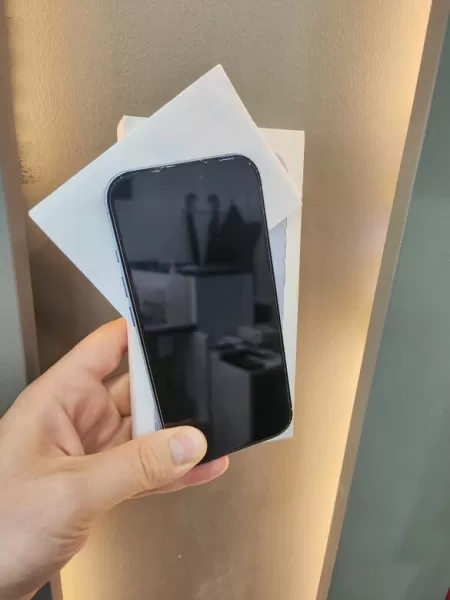 İkinci El Apple iPhone 17 256 GB Mavi Görseli - 3