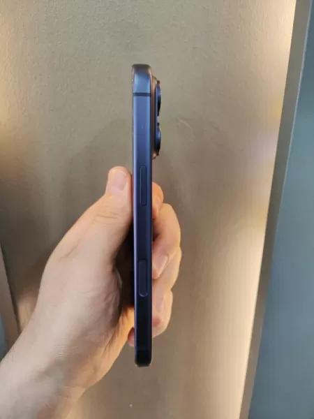 iPhone 17 Pro 512 GB Mavi, 97 Pil Görseli - 3