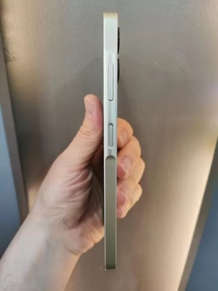Samsung Galaxy A06 128GB Altın - Temiz İkinci El Görseli - 3