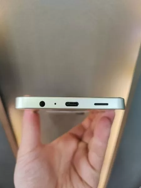 Samsung Galaxy A06 128GB Altın - Temiz İkinci El Görseli - 5