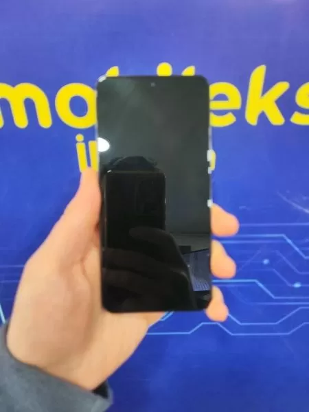 Samsung Galaxy S22 128GB Siyah - Temiz İkinci El Görseli - 2