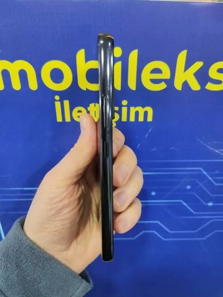 Samsung Galaxy S22 128GB Siyah - Temiz İkinci El Görseli - 3